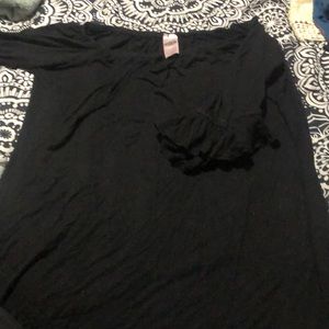 Black 3/4 ruffle sleeve tunic